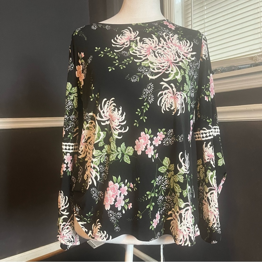 Amana Floral Black and Pink Women's Top Size Medium